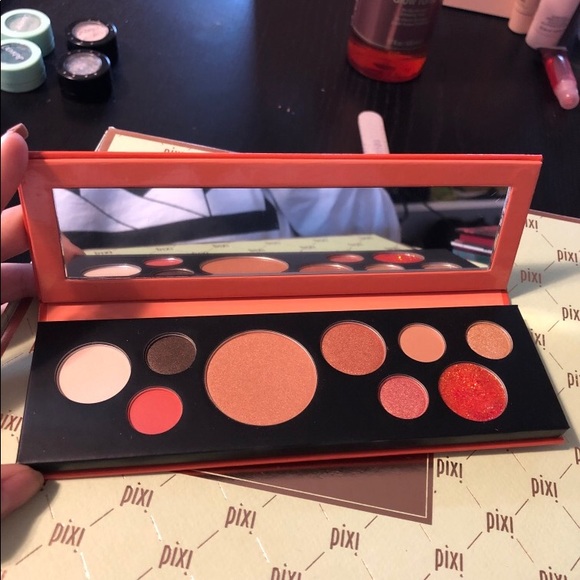 Orange palette - Picture 1 of 1